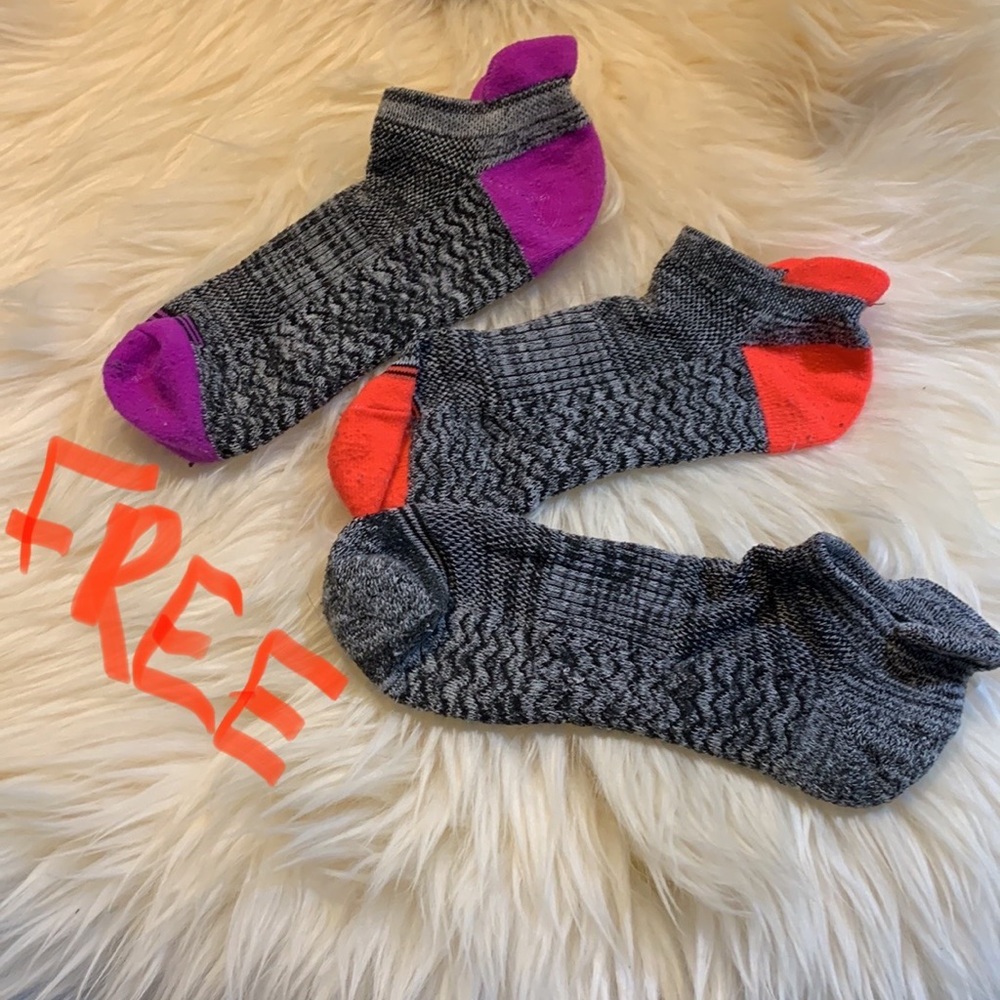 FREE w bundle athletic cushion tab socks